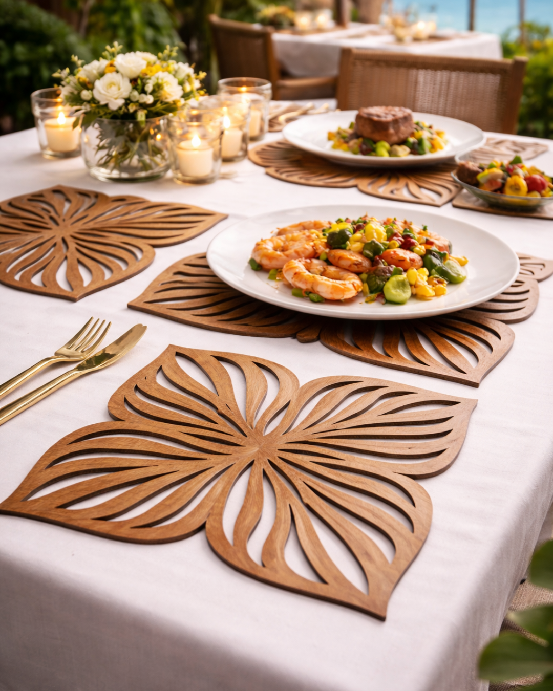4 Leaf Trivets for tableware, Dining Table, Homedecor, Restaurants, Dinner Table Made with wood - Sustainable